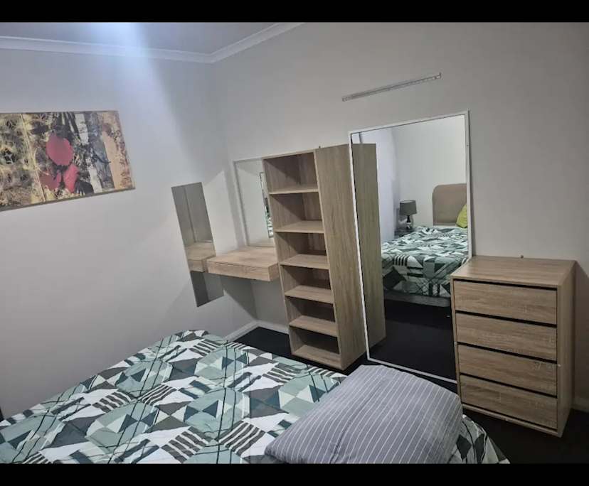 Furnished room in a flatshare