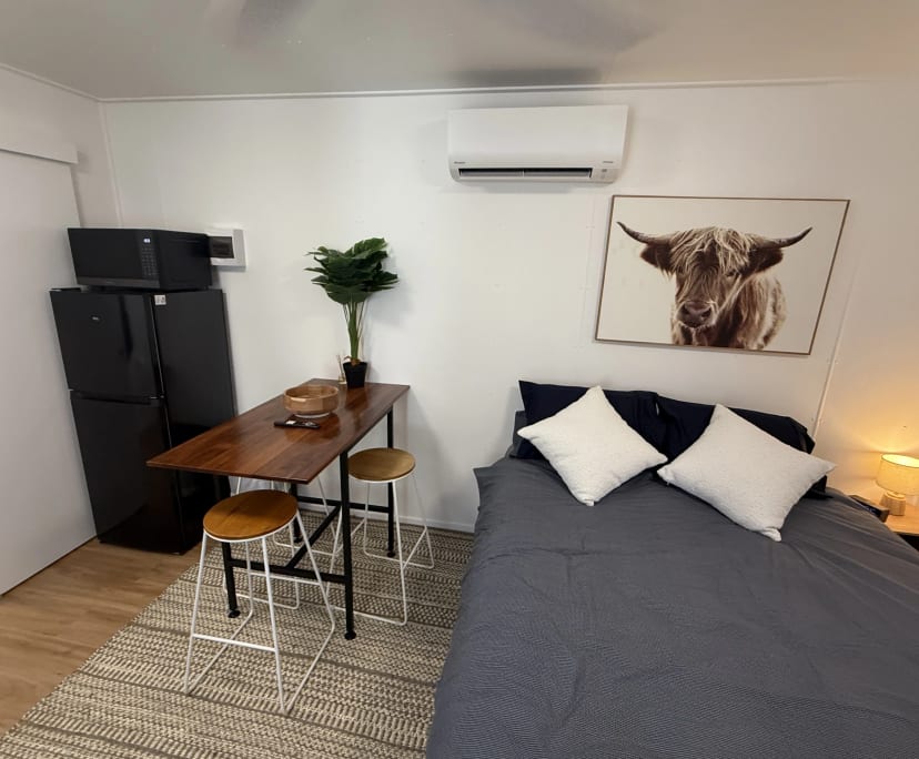 $350, Flatshare, 4 bathrooms, Parramatta Park QLD 4870