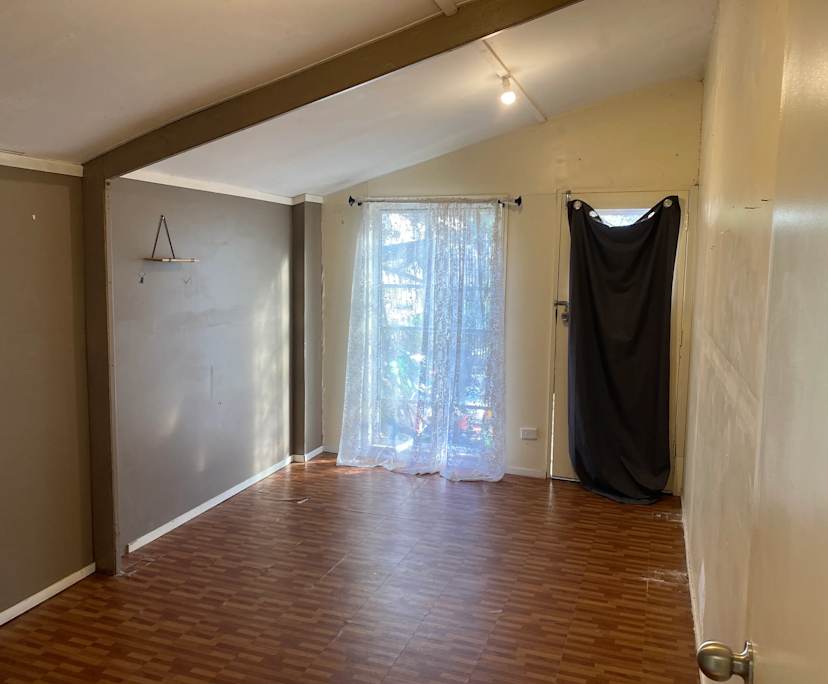 Furnished room with own bathroom