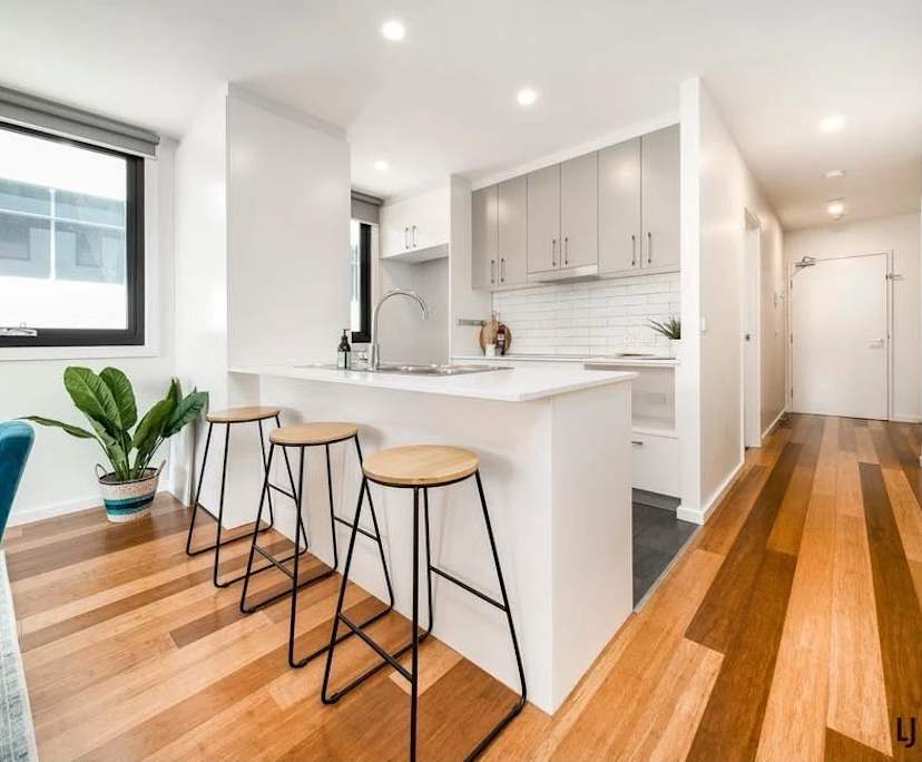 Furnished room with own bathroom