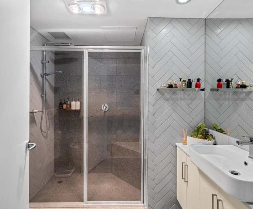 $500, 1-bed, 1 bathroom, Glenelg SA 5045