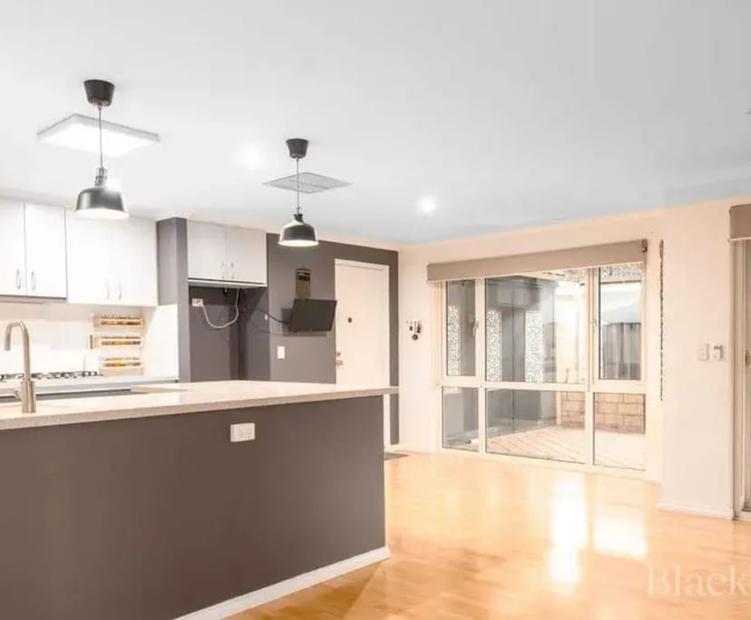 Whole property with 4 rooms for rent