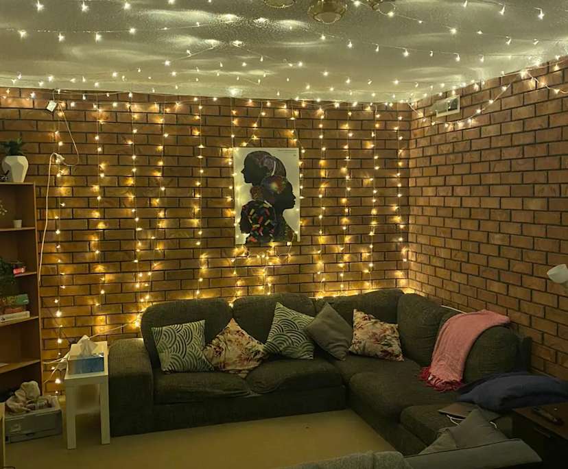 Room in a share house