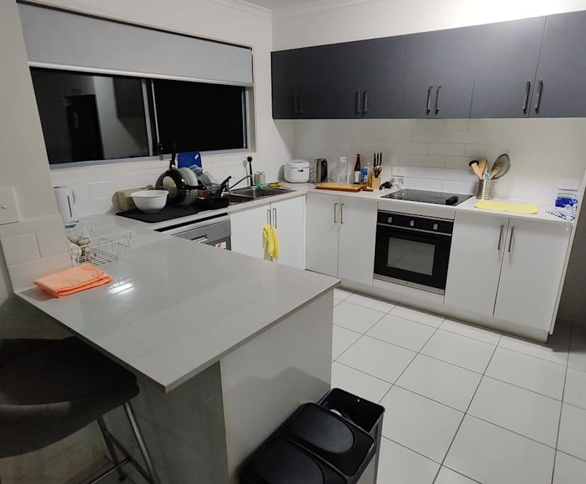 $280, Student-accommodation, 3 bathrooms, Buderim QLD 4556