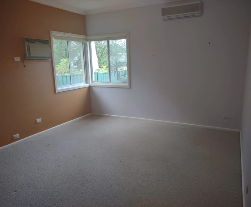 $350, Share-house, 3 bathrooms, Springwood NSW 2777