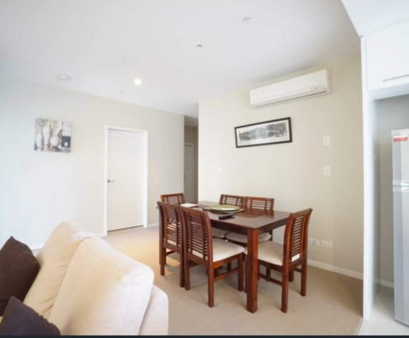 $830, Whole-property, 2 bathrooms, Hamilton QLD 4007