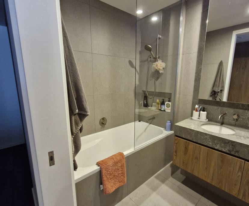 $400, Flatshare, 3 bathrooms, West End QLD 4101