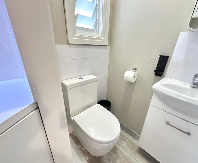 $700, Flatshare, 2 bathrooms, Potts Point NSW 2011