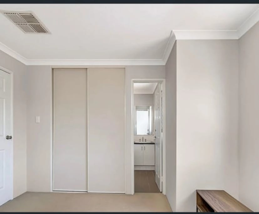 $1,000, Whole-property, 3 bathrooms, Bentley WA 6102