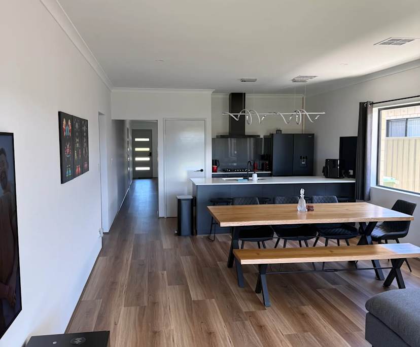 Room in a share house