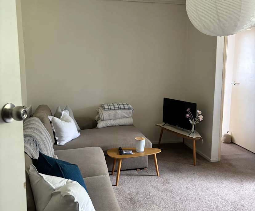 Unfurnished room in a flatshare