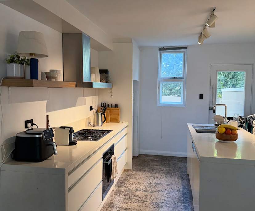 Whole property with 2 rooms for rent