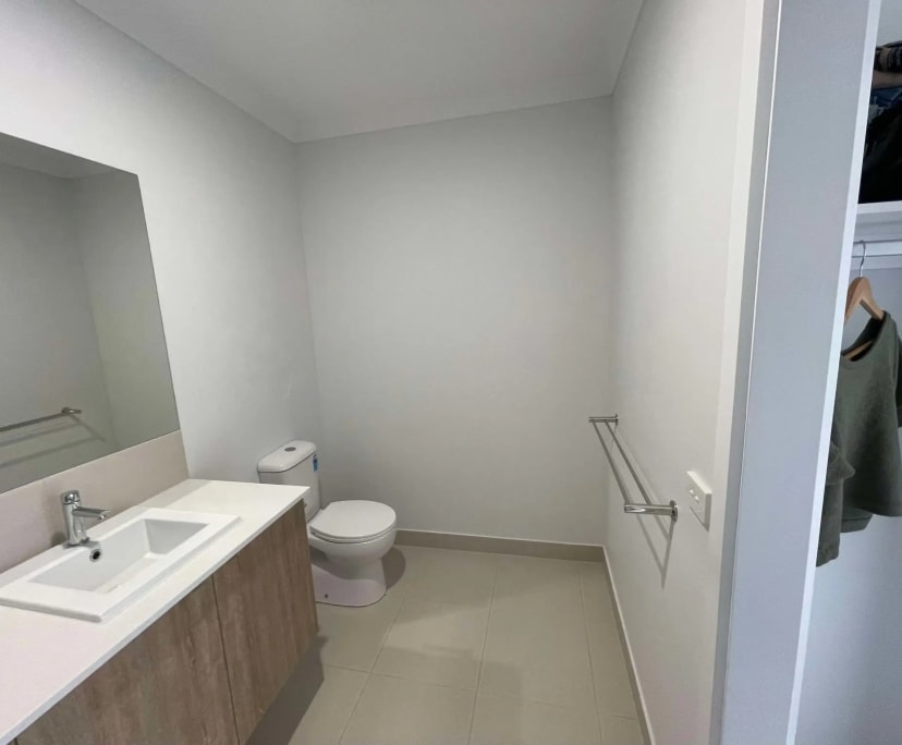 $290, Share-house, 4 bathrooms, Armstrong Creek VIC 3217