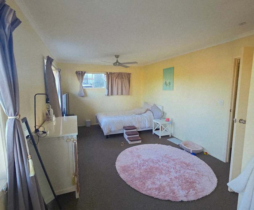 Whole property with 3 rooms for rent