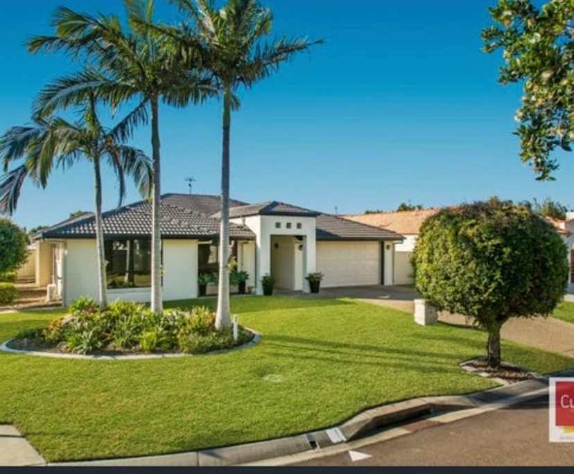 Unfurnished room with own bathroom