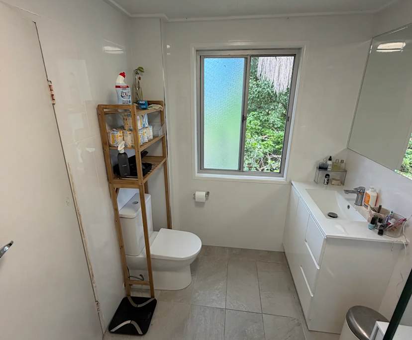 $335, Share-house, 2 bathrooms, Bardon QLD 4065