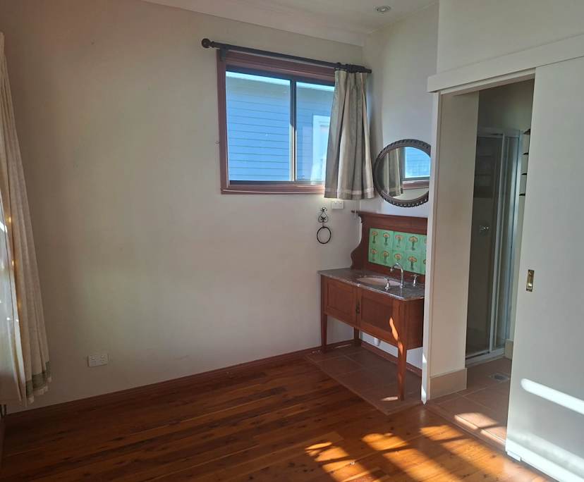 $500, Studio, 1 bathroom, Booragul NSW 2284