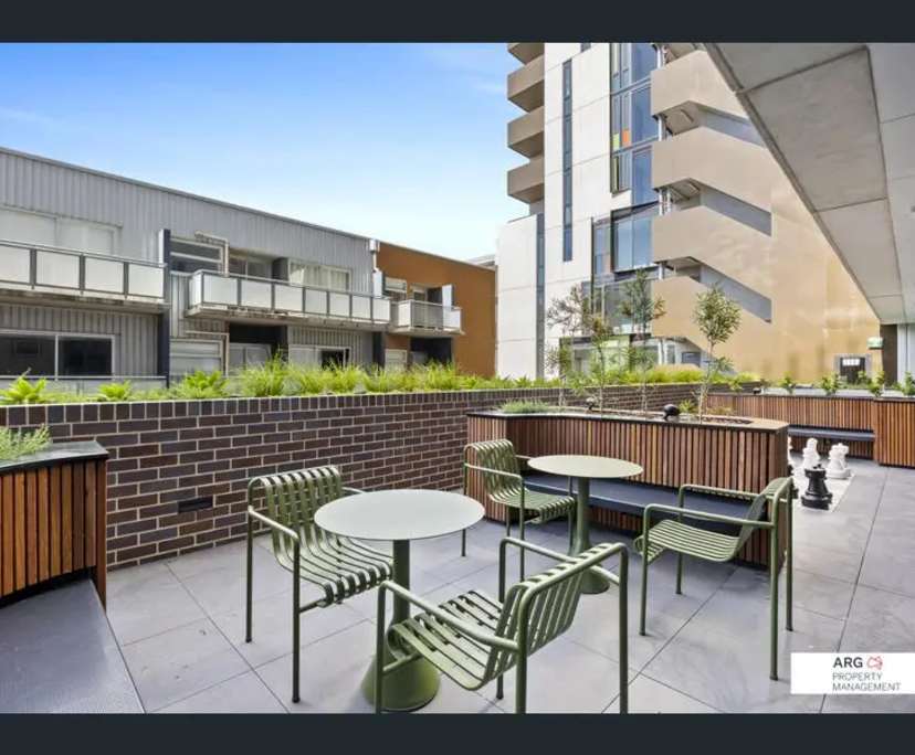 $520, 1-bed, 1 bathroom, Box Hill VIC 3128