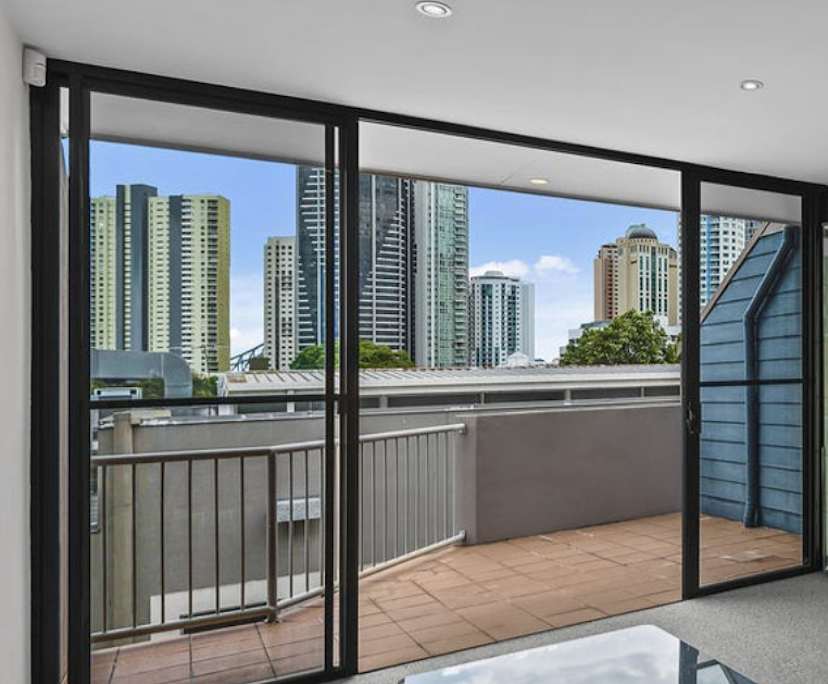 Furnished room with own bathroom
