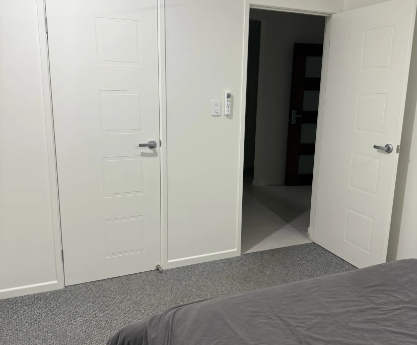 Unfurnished room in a share house