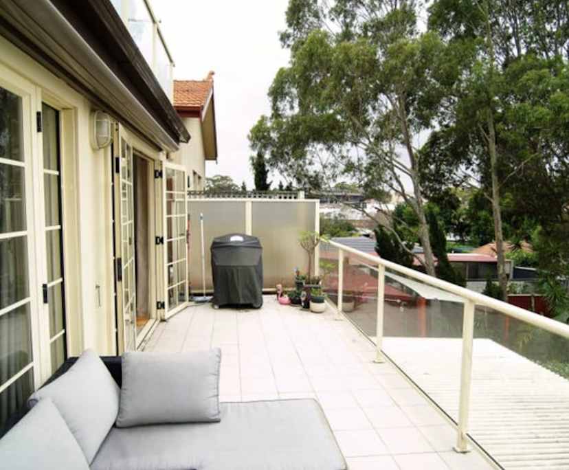 Unfurnished room in a flatshare