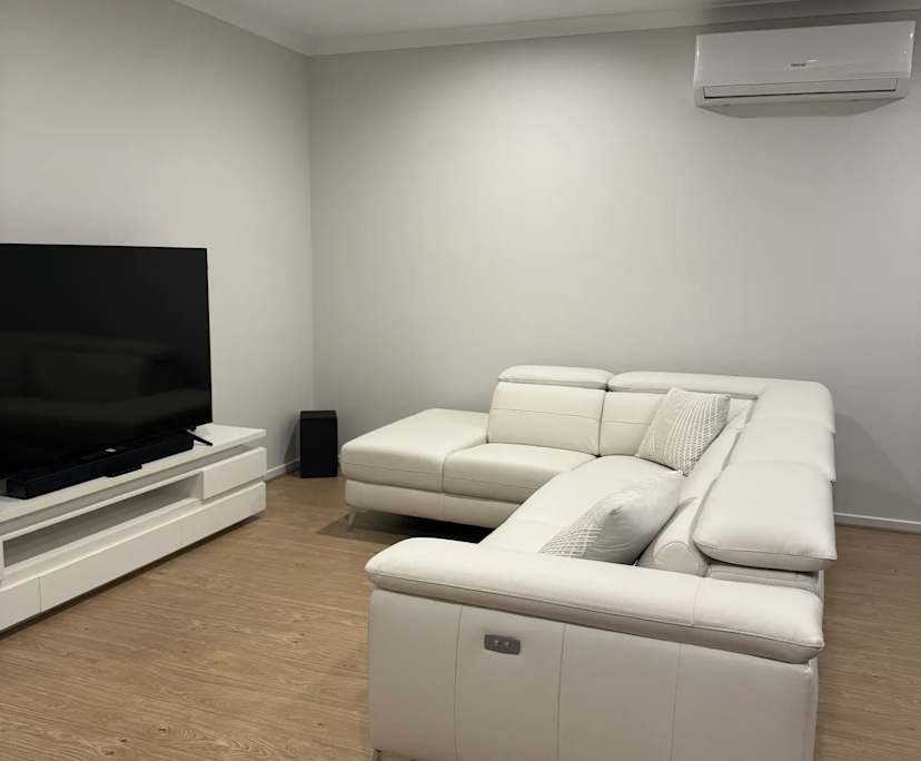 Furnished room with own bathroom