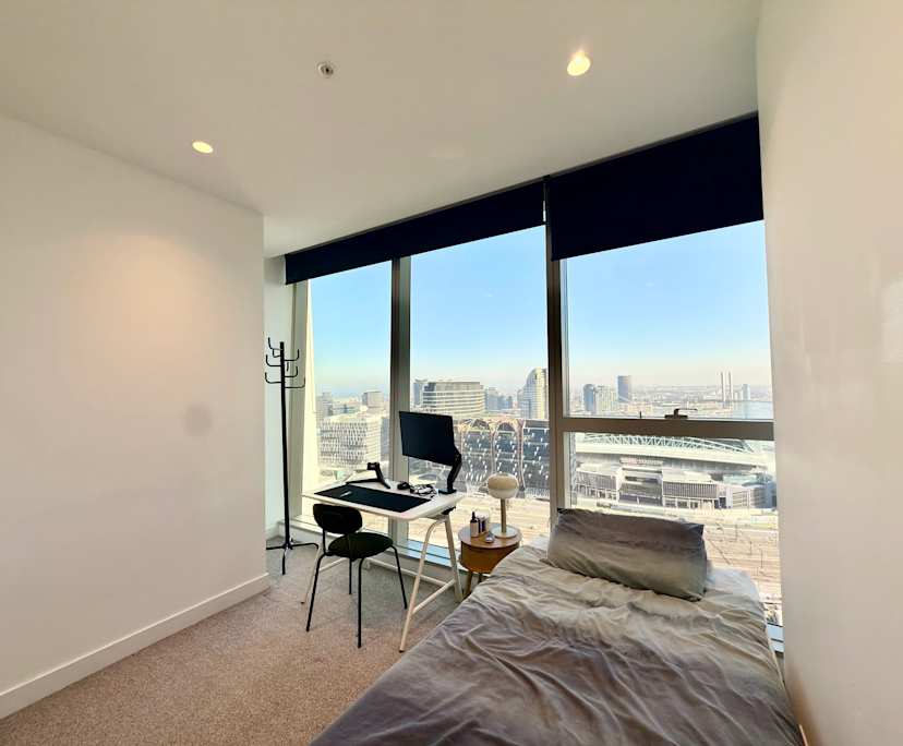 Furnished room in a flatshare