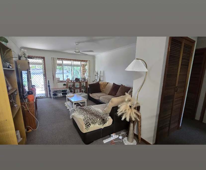 Room in a share house