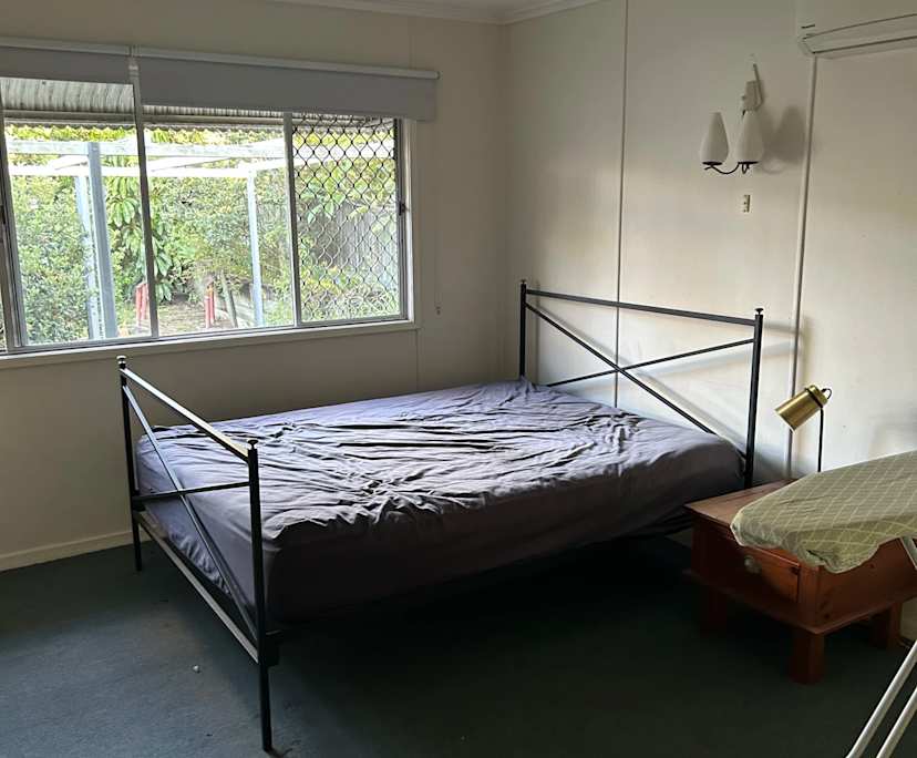 Room in a share house