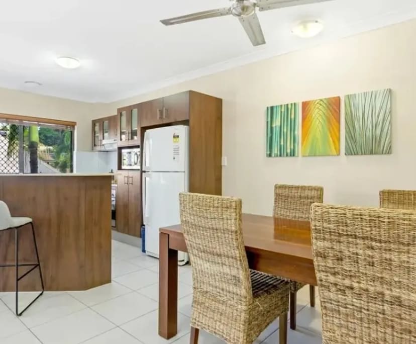 Furnished room with ensuite in a flatshare