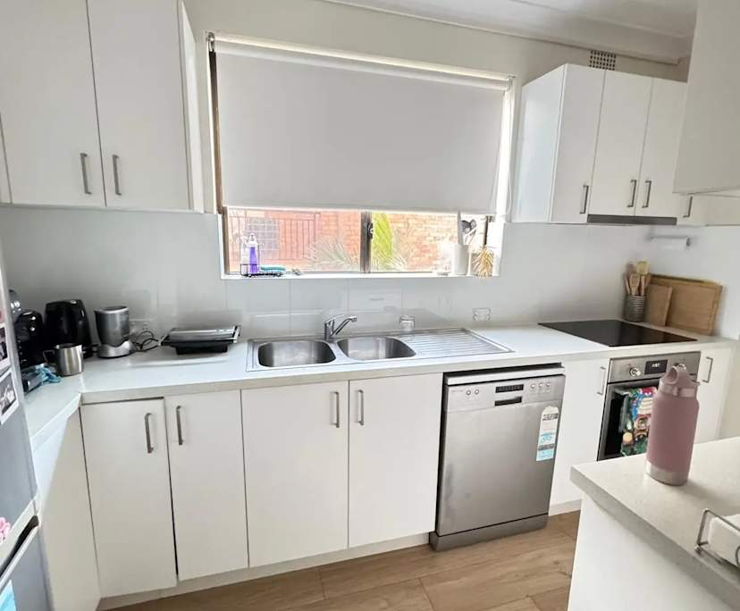 Furnished room in a flatshare