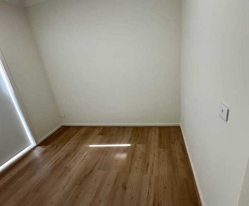 Unfurnished room in a share house