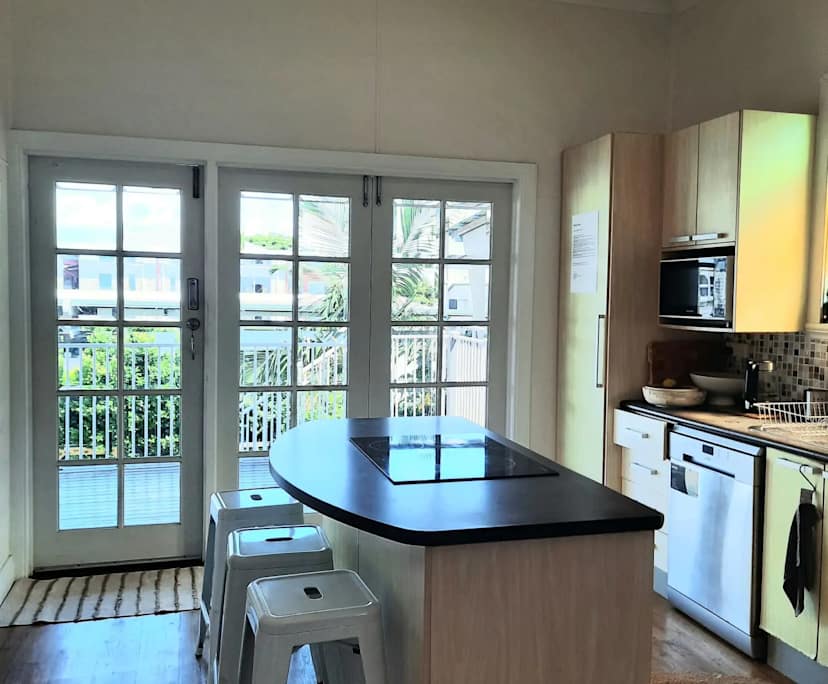 $300, Share-house, 3 bathrooms, Parramatta Park QLD 4870