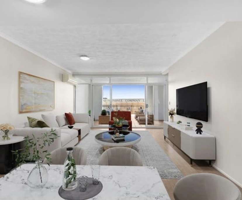 Unfurnished room with own bathroom