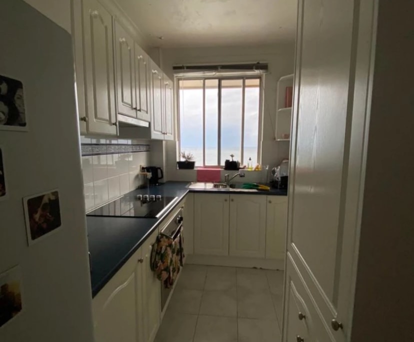 One Bed Flat for Rent in Dover Heights, Sydney 78...