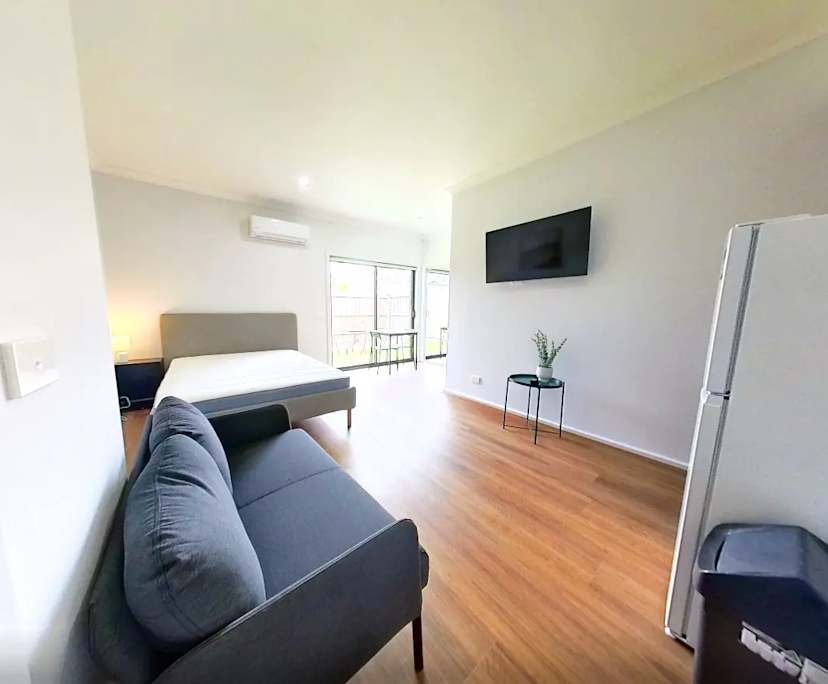 $350, Share-house, 9 rooms, Saint Albans VIC 3021, Saint Albans VIC 3021