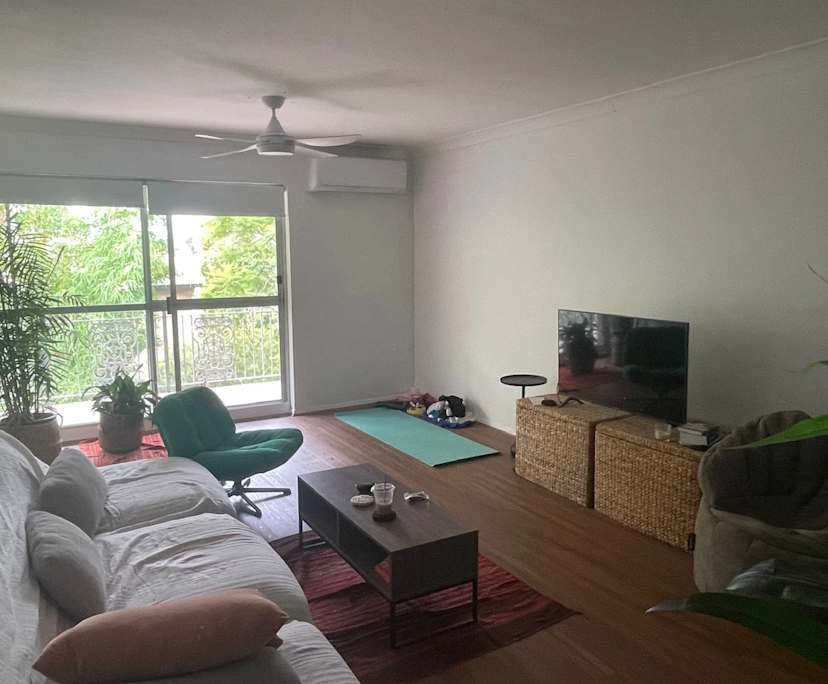 $300, Flatshare, 2 bathrooms, Saint Lucia QLD 4067