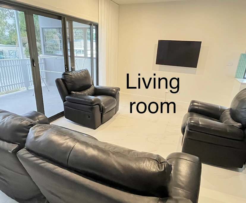 $320, Student-accommodation, 5 bathrooms, Upper Mount Gravatt QLD 4122