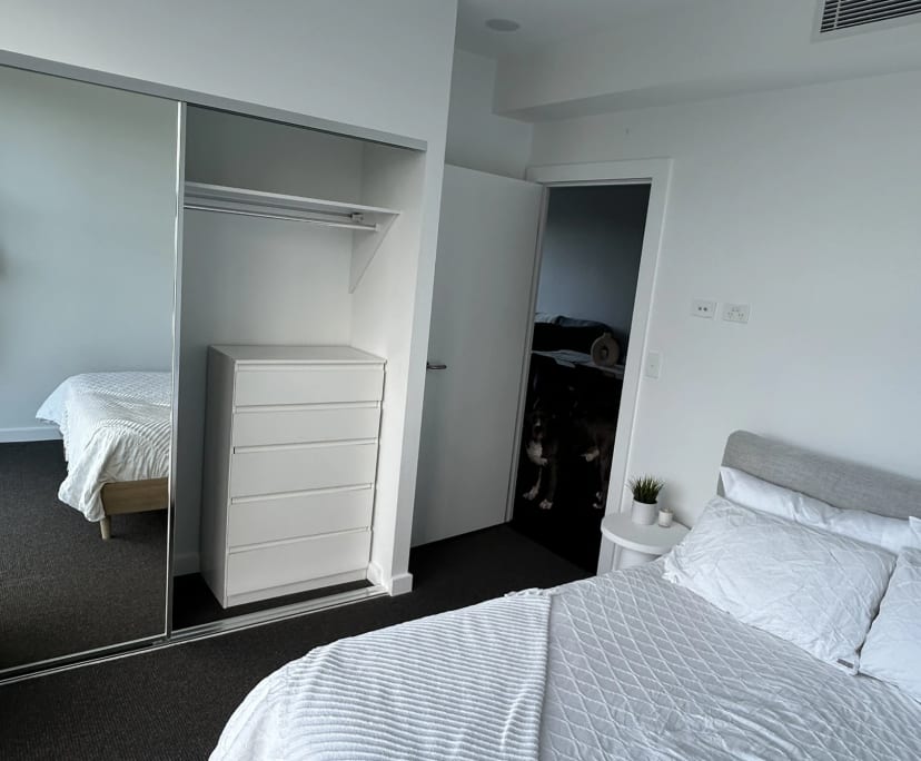 $350, Flatshare, 2 bathrooms, Norman Park QLD 4170