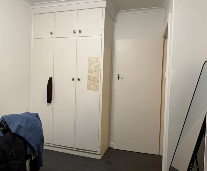 Unfurnished room in a flatshare