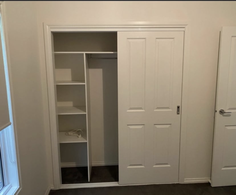 Unfurnished room in a flatshare