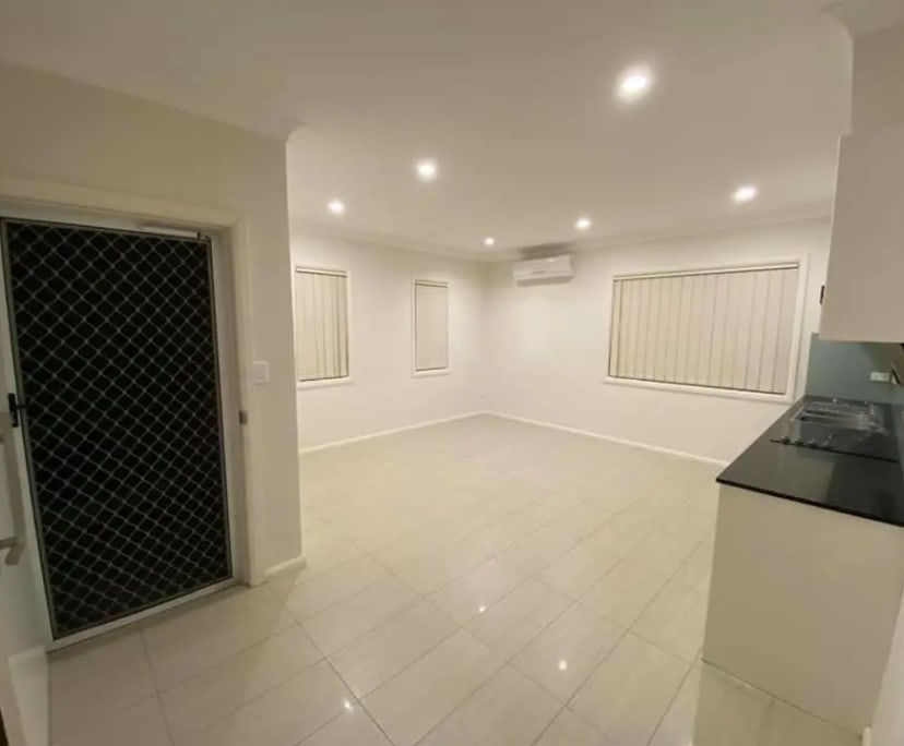 2 Rooms for Rent in Revesby, Sydney 190240, Furn...