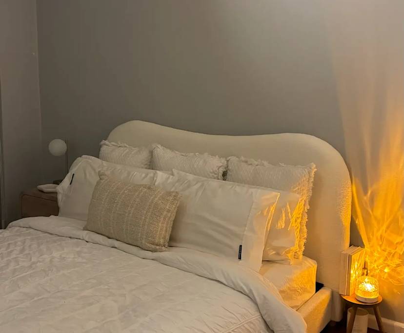 Furnished room in a flatshare