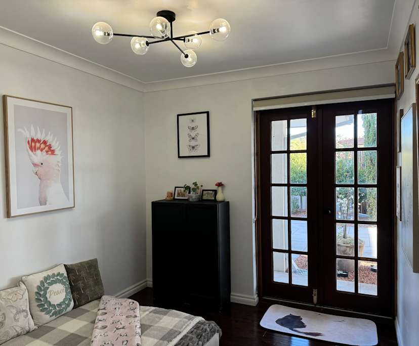 Furnished room in a share house