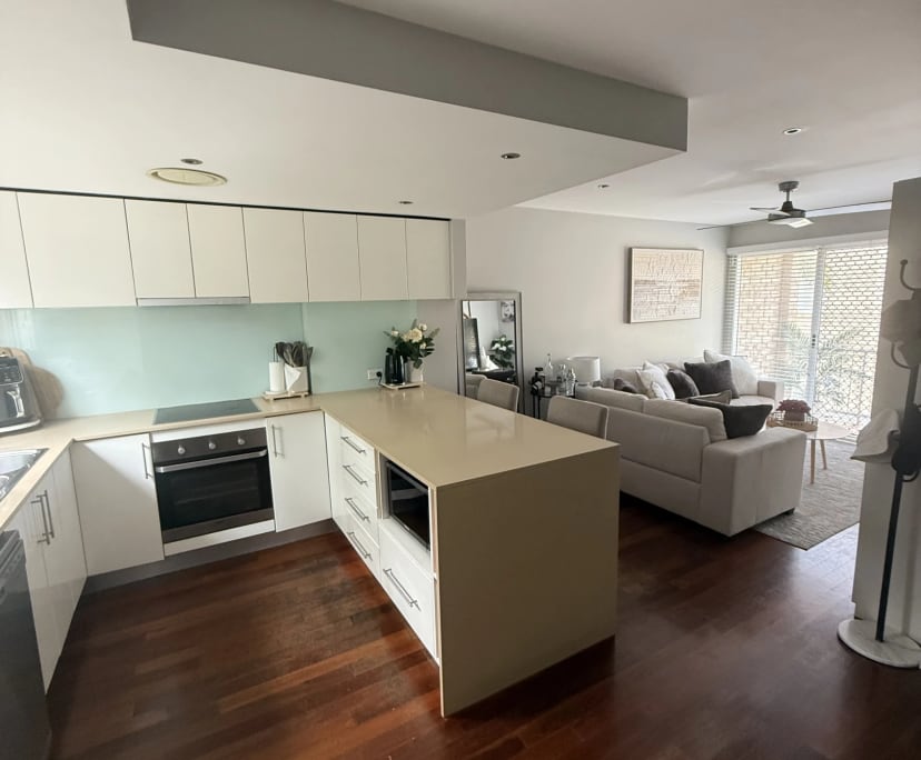 $500, Flatshare, 3 bathrooms, Mermaid Beach QLD 4218