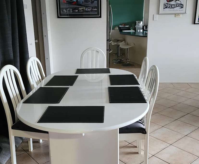 $325, Share-house, 4 bathrooms, Mermaid Waters QLD 4218