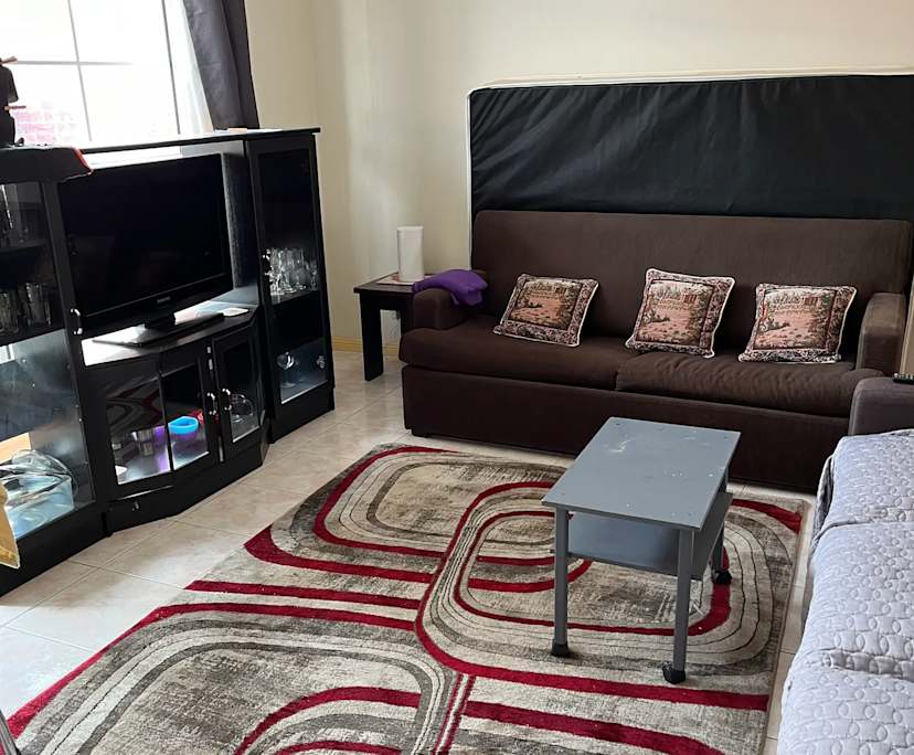 Furnished room in a share house