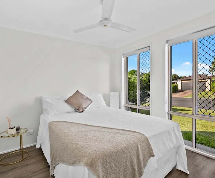 Furnished room with own bathroom