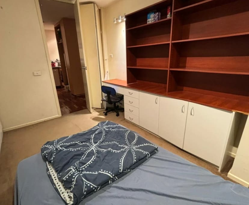Furnished room in a flatshare