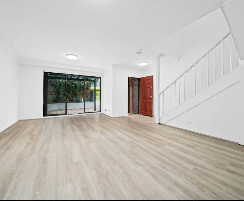 Whole property with 2 rooms for rent